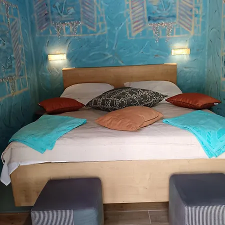 Lazustina Paradise & The Mermaid Holiday home Mihanici