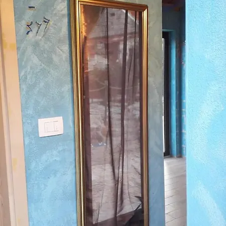 Lazustina Paradise & The Mermaid Mihanici