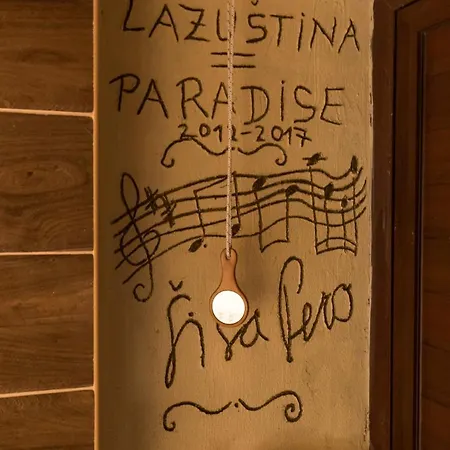 Lazustina Paradise Mihanici