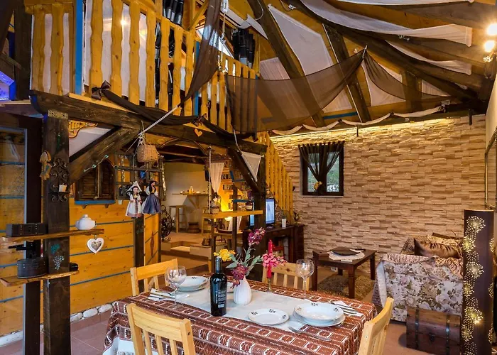 Lazustina Paradise & The Mermaid Mihanici