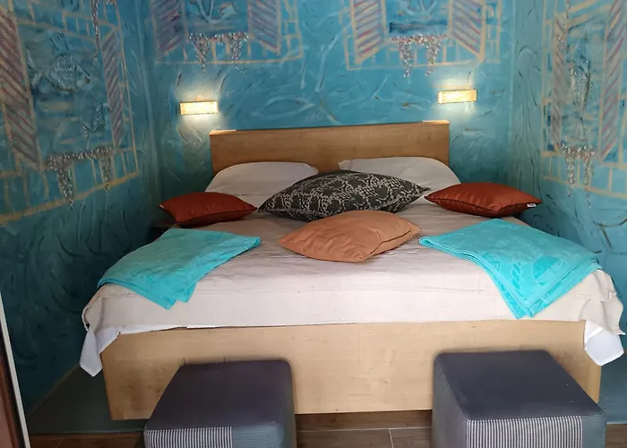 Lazustina Paradise & The Mermaid Vikendica Mihanici