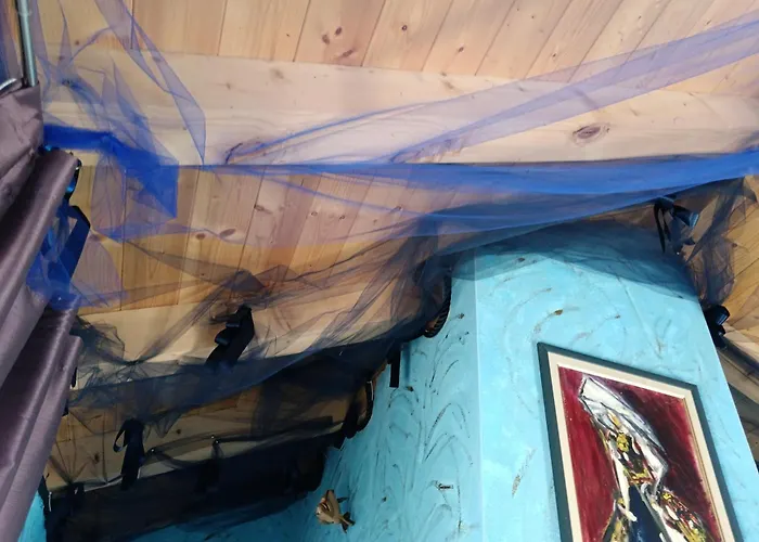 Lazustina Paradise & The Mermaid Vikendica Mihanici