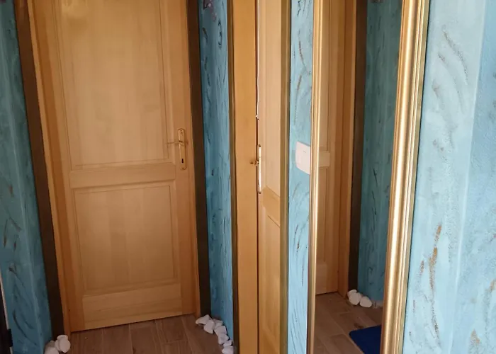 Lazustina Paradise & The Mermaid